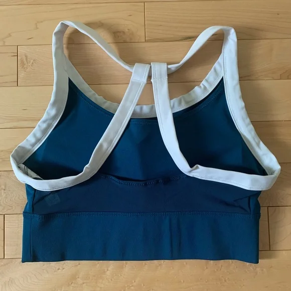 Nike Sports Bra - Picture 2 of 3